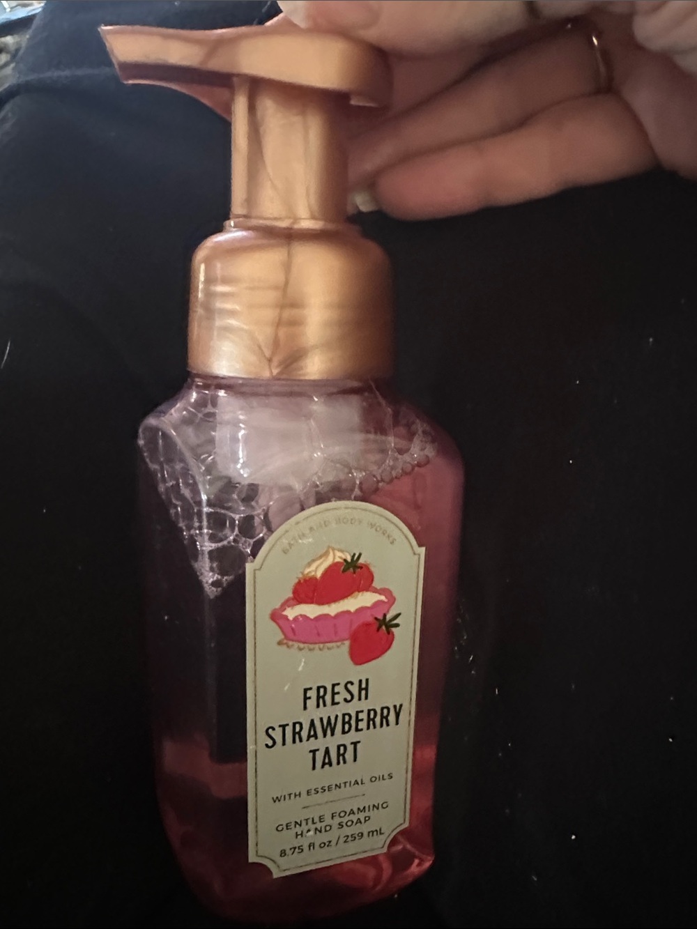 Bath & Body Works Fresh Strawberry Tart Foaming Hand Soap - Pink & Gold